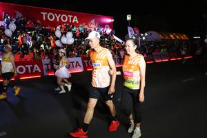 BIB: 29061
                            <button type="button" onclick="openModal(23008114)" class="btn btn-primary btn-sm float-right btn-popup" data-toggle="modal" data-target=".modal-high-quality">
                        <i class="fas fa-shopping-cart"></i> Add to Cart
                    </button>
                                            <button type="button" onclick="isThisMe(23008114, true)" class="btn btn-success btn-sm float-right btn-popup btn-isme hidden" data-toggle="tooltip" data-placement="bottom" title="นี่คือรูปของคุณใช่ไหม คลิกที่นี่เพื่อเอาเข้าอัลบั้ม">
                        <i class="fas fa-plus"></i> Add to album
                    </button>
                    <button type="button" onclick="isThisMe(23008114, false)" class="btn btn-warning btn-sm float-right btn-popup btn-isnotme hidden">
                        <i class="fas fa-ban"></i> Remove from album
                    </button>